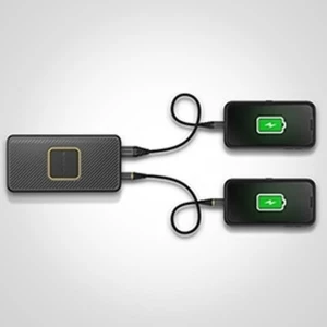 ⁦סוללה אלחוטית 10K mAh OtterBox דגם USB&C USB-PD שחור⁩ – תמונה ⁦3⁩