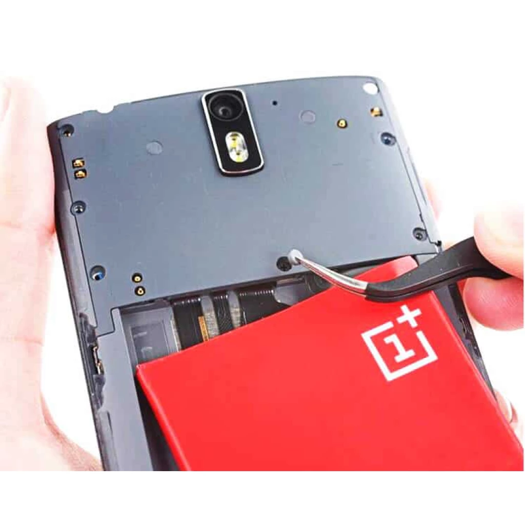 החלפת סוללה One Plus
